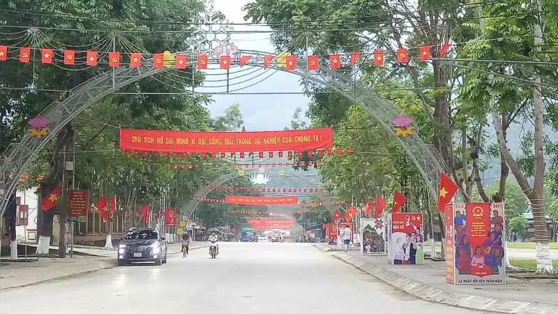 Huyện Quang Bình đẩy mạnh công tác thông tin tuyên truyền về ngày bầu cử đại biểu Quốc hội khóa XV và đại biểu HĐND các cấp nhiệm kỳ 2021-2026 với tần suất cao nhất